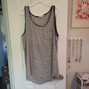 LOFT Black and Off-White Patterned Tank Top-XL